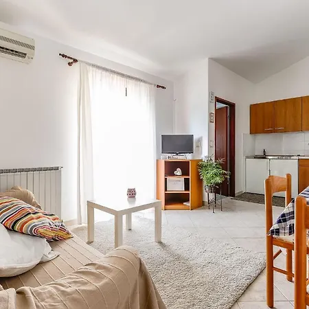 Apartment Lidija