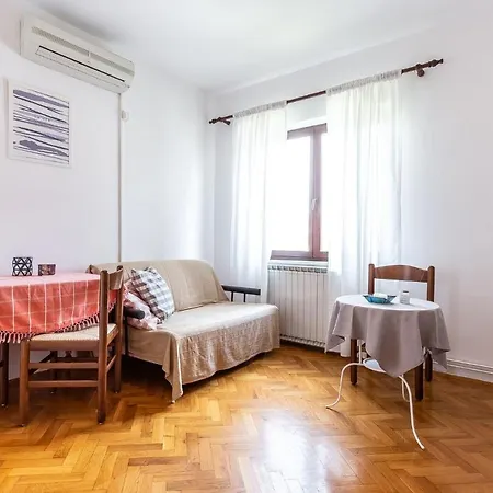 Lidija Apartman